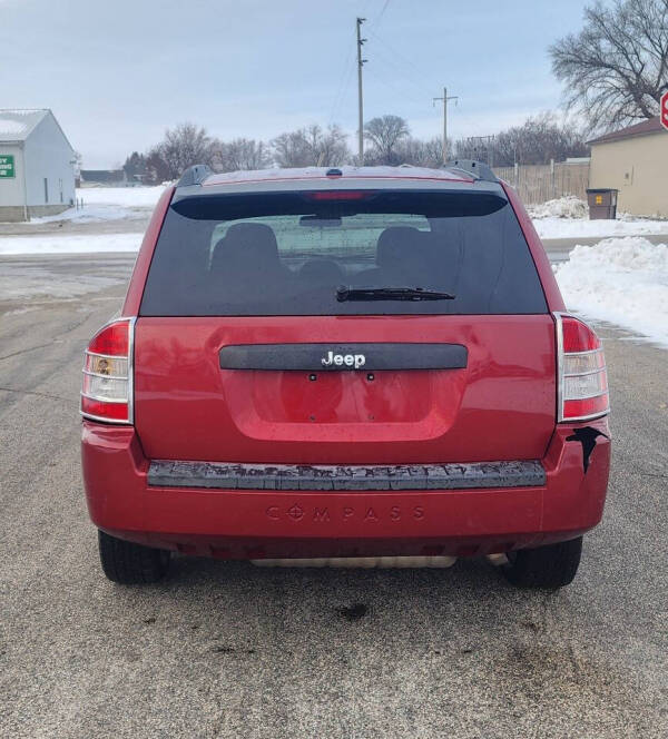 2009 Jeep Compass Sport photo 8