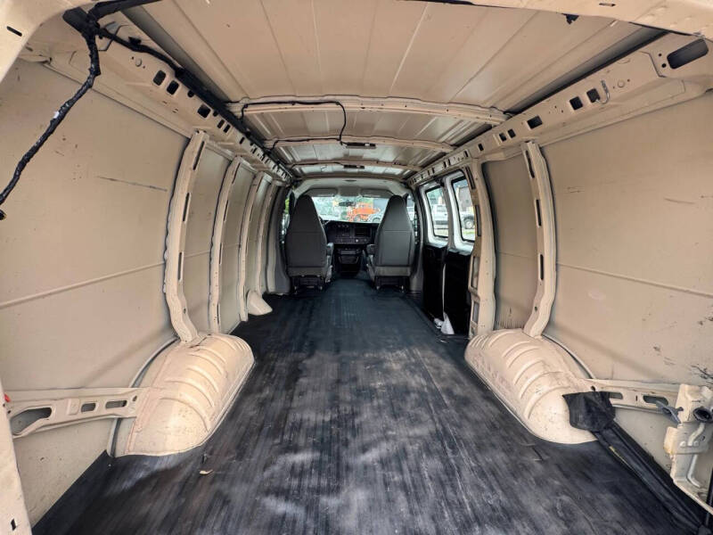 2017 Chevrolet Express 2500