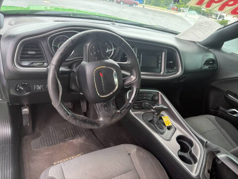 2015 Dodge Challenger SXT