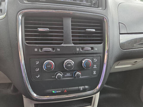 2017 Dodge Grand Caravan SE