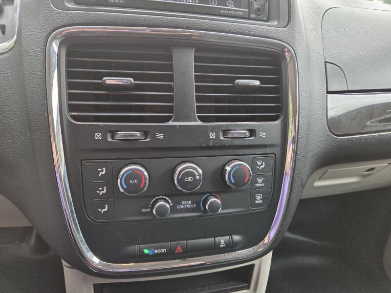 2017 Dodge Grand Caravan SE