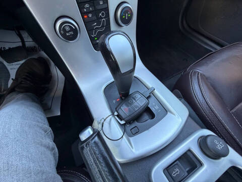 2012 Volvo C70 T5