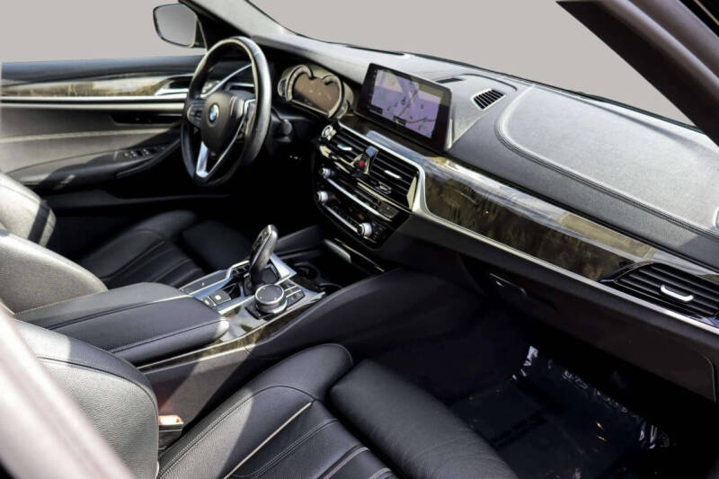 2017 BMW 5 Series 530i xDrive