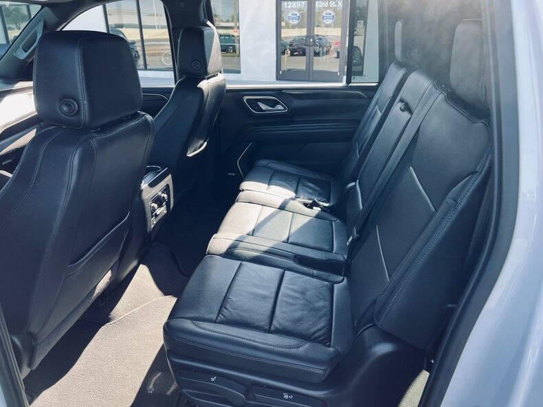 2022 Chevrolet Suburban LT