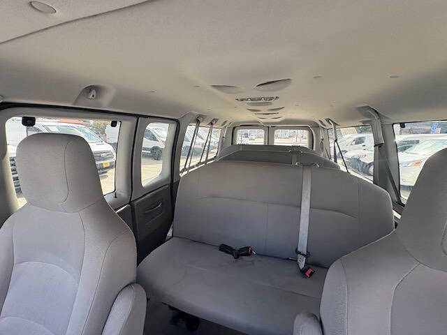 2013 Ford E-Series E-350 SD XL