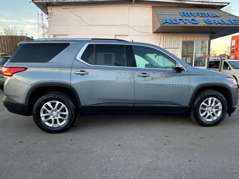 2018 Chevrolet Traverse LT Cloth