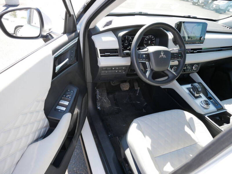 2023 Mitsubishi Outlander PHEV SEL