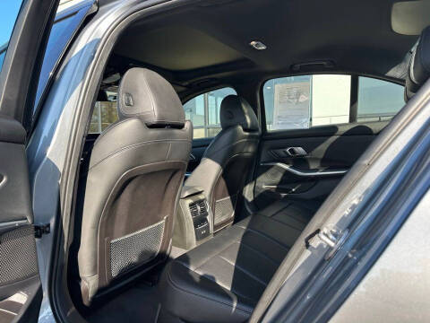 2023 BMW 3 Series 330i