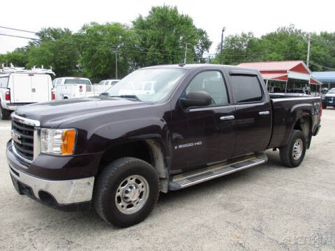 2008 GMC Sierra 2500HD for sale at Rondo Truck & Trailer in Sycamore IL