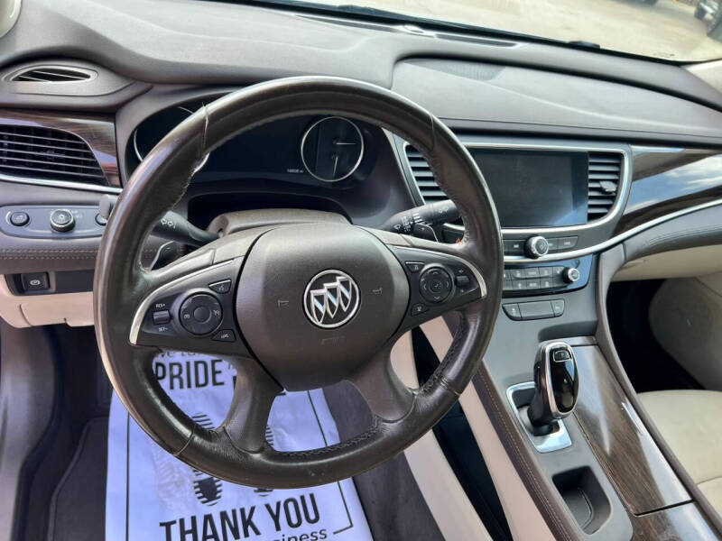 2017 Buick LaCrosse Essence