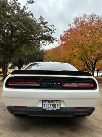2015 Dodge Challenger SXT