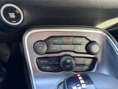 2017 Dodge Challenger SXT
