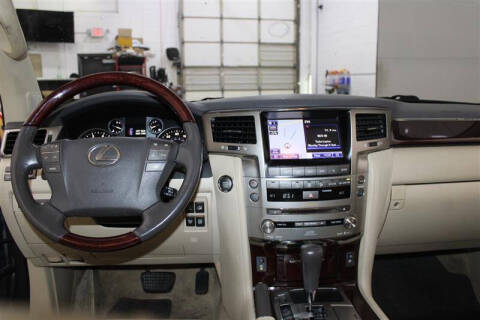 2013 Lexus LX 570