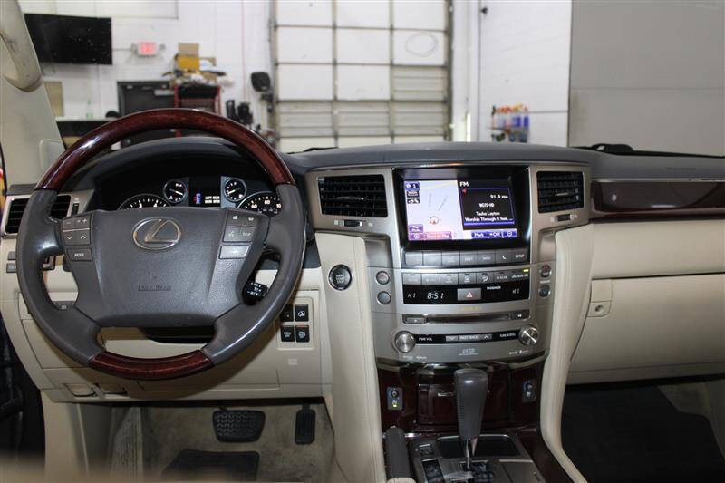 2013 Lexus LX 570