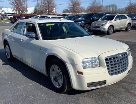 2008 Chrysler 300 for sale at The Bengal Auto Sales LLC in Hamtramck MI