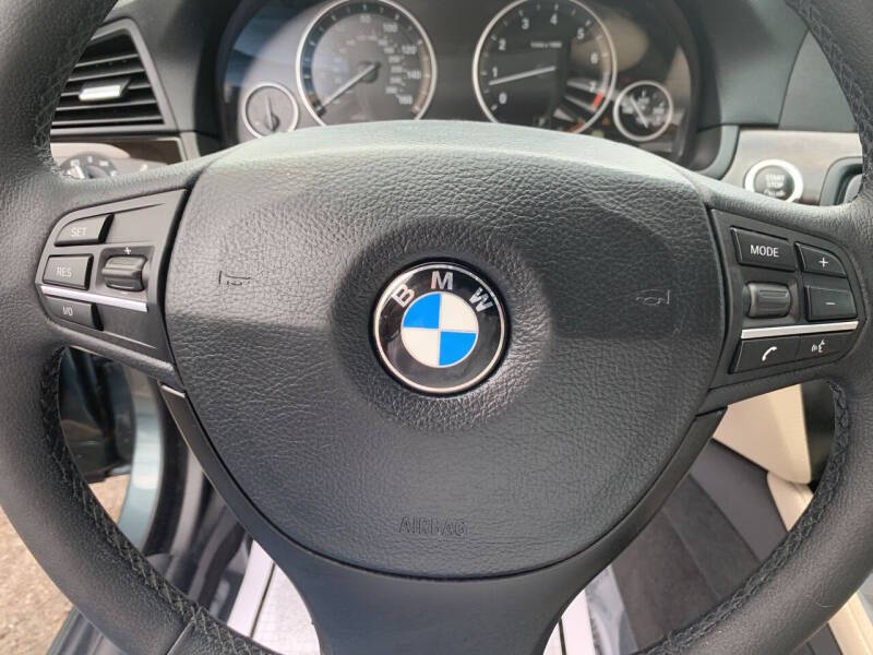 2012 BMW 5 Series 528i