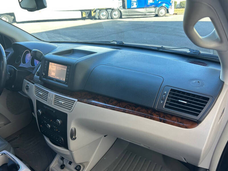 2014 Volkswagen Routan SEL Premium