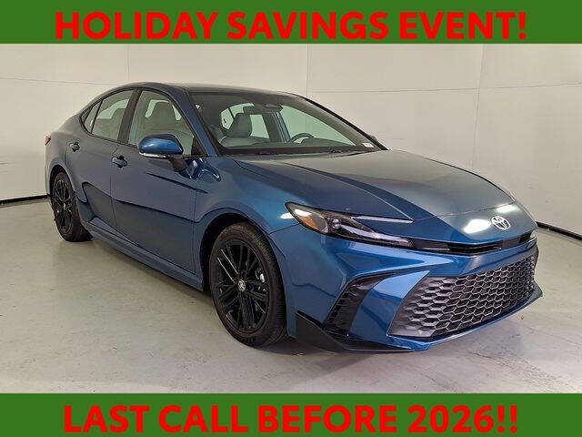 2025 Toyota Camry SE's photo