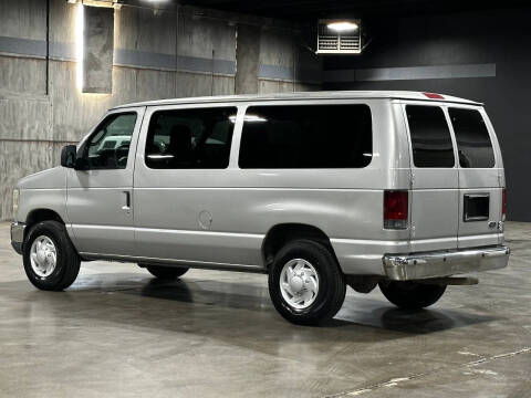 2009 Ford E-Series E-350 SD XLT