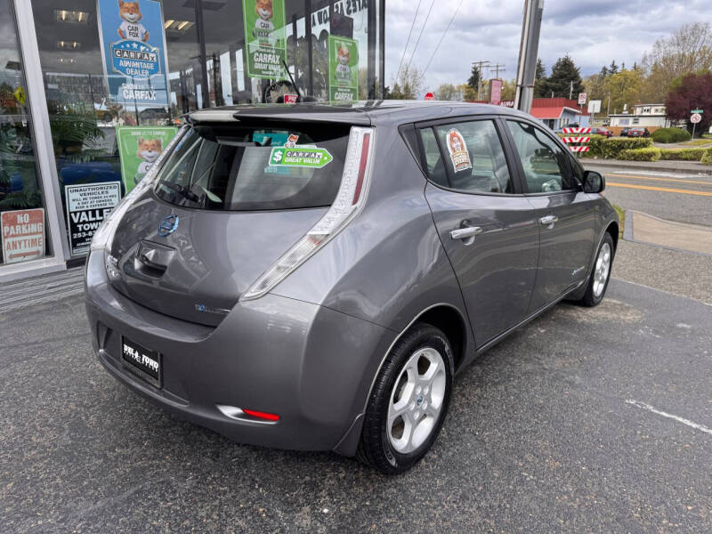 2015 Nissan LEAF S