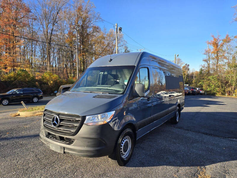 2019 Mercedes-Benz Sprinter Crew Van Base's photo