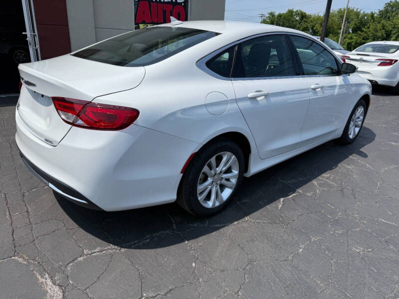 2015 Chrysler 200 Limited