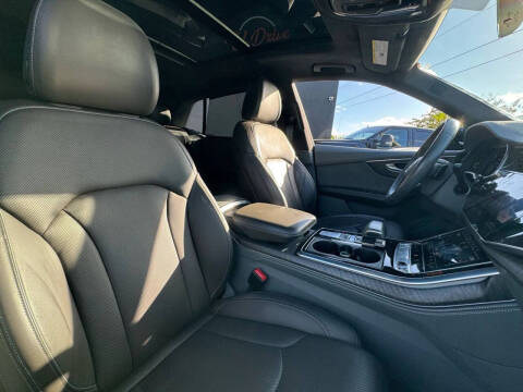 2019 Audi Q8 quattro Prestige 55 TFSI