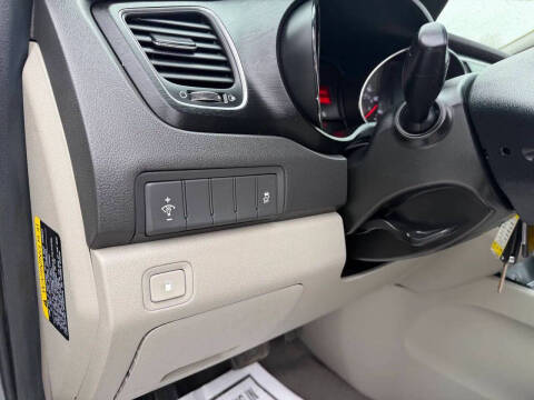 2018 Kia Sedona L