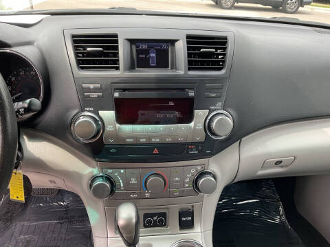 2012 Toyota Highlander SE