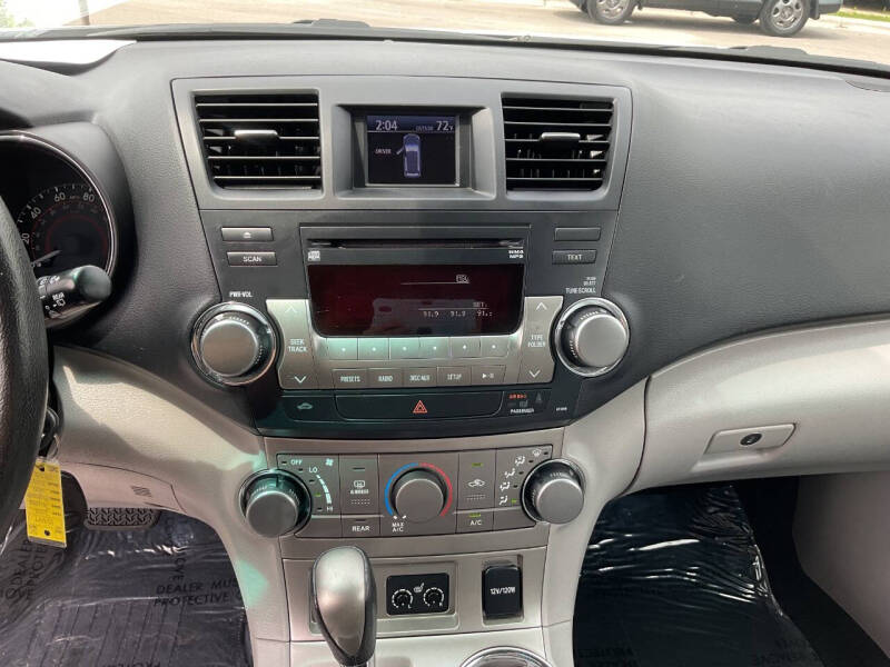 2012 Toyota Highlander SE