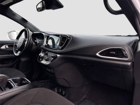 2021 Chrysler Pacifica Touring