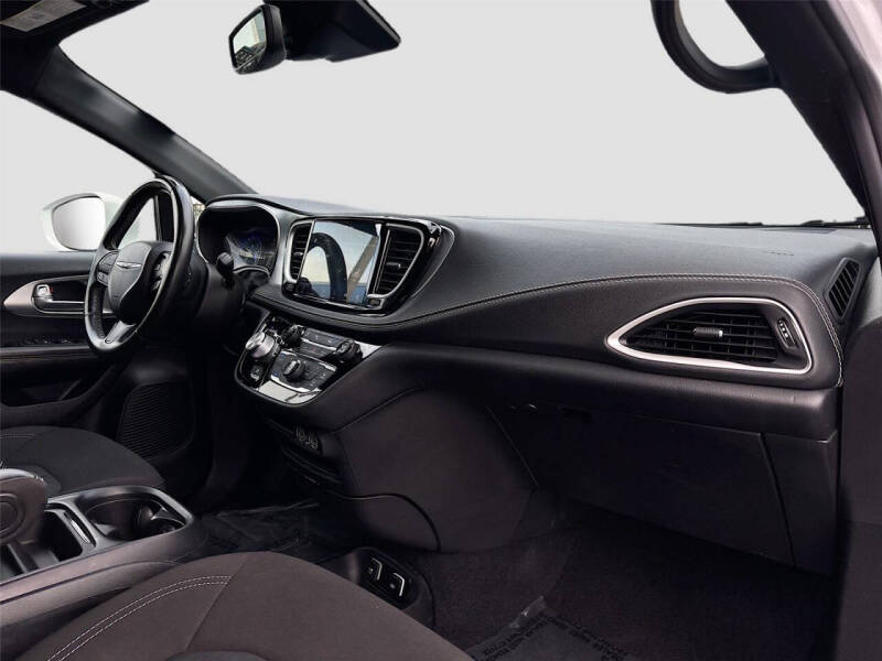 2021 Chrysler Pacifica Touring