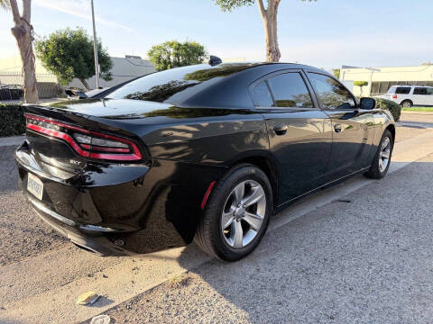 2016 Dodge Charger SXT