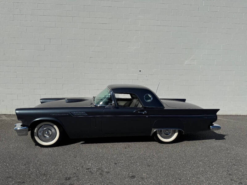 1957 Ford Thunderbird