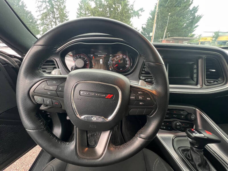 2017 Dodge Challenger SXT