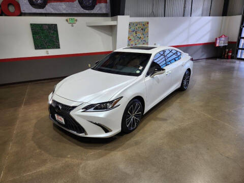 2023 Lexus ES 300h