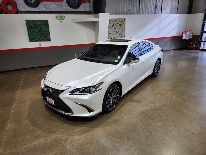 2023 Lexus ES 300h