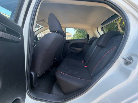 2011 Mazda MAZDA2 Sport