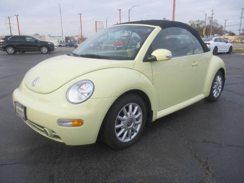 2004 Volkswagen New Beetle Convertible for sale at Windsor Auto Sales in Loves Park IL