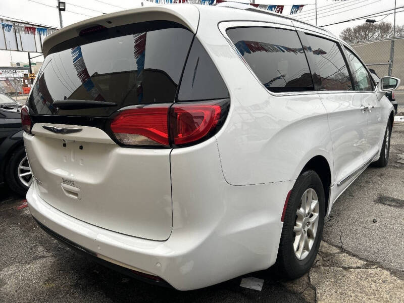 2020 Chrysler Pacifica Touring L