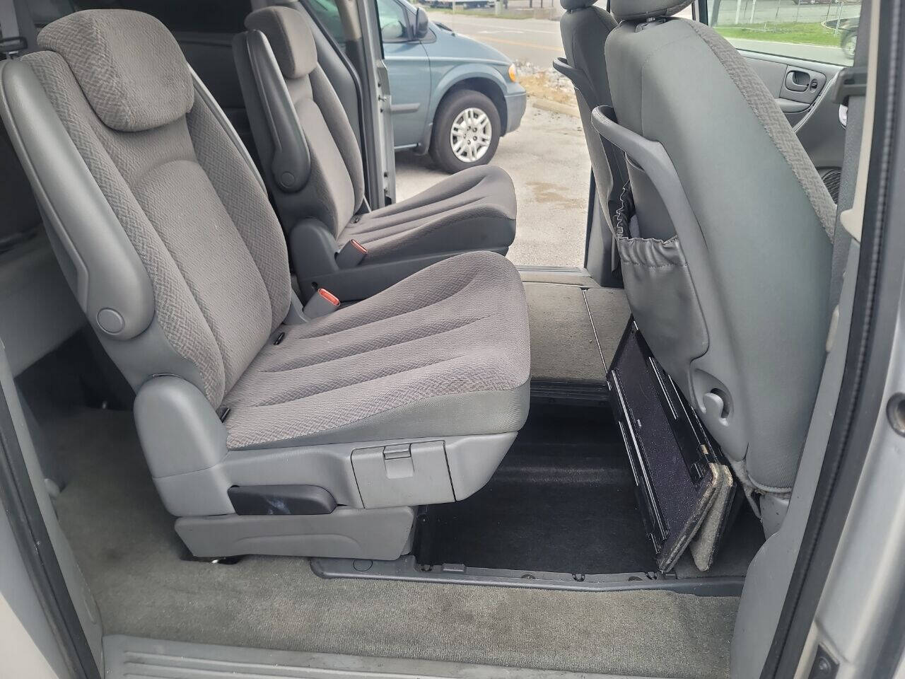 2007 Chrysler Town and Country for sale at E-Z Car Credit in Fort Wayne, IN