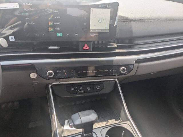 2025 Kia Carnival LX