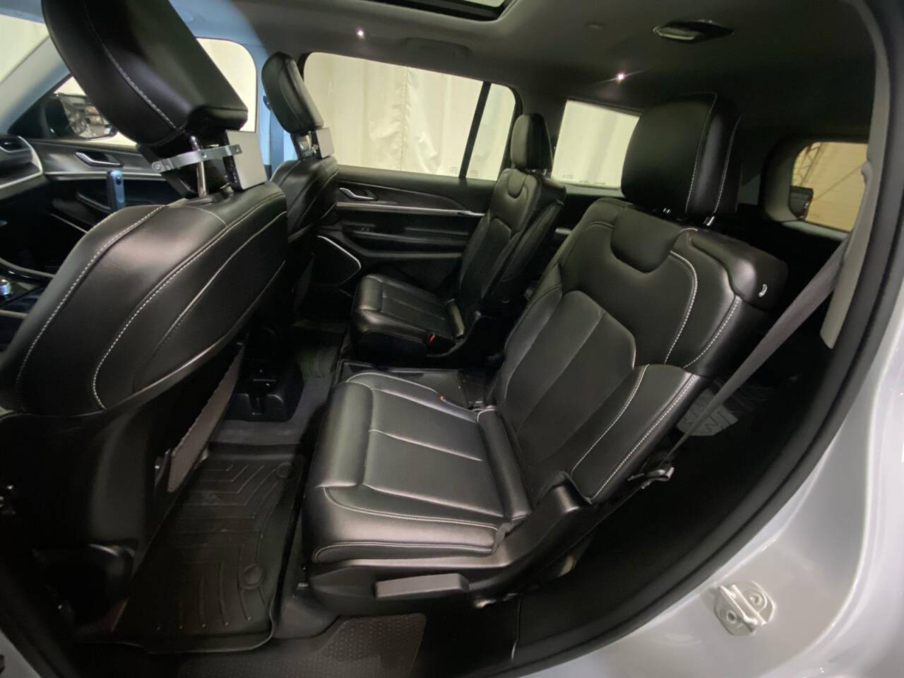 2022 Jeep Grand Cherokee L for sale at Victoria Auto Sales in Victoria, MN