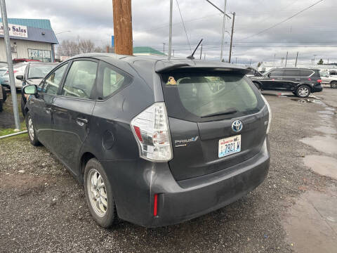 2013 Toyota Prius v Five