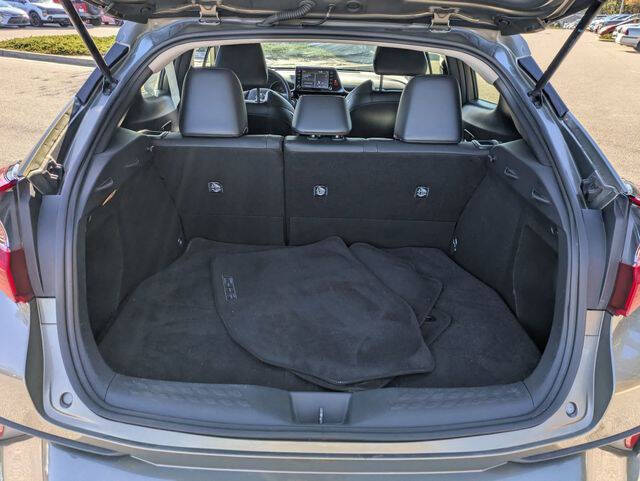 2021 Toyota C-HR XLE