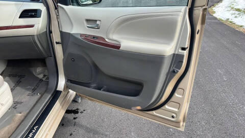 2014 Toyota Sienna Limited 7-Passenger