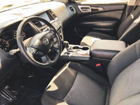 2020 Nissan Pathfinder SV
