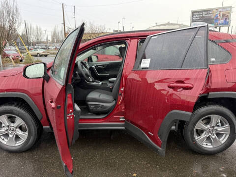 2025 Toyota RAV4 Hybrid XLE