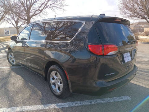2017 Chrysler Pacifica LX