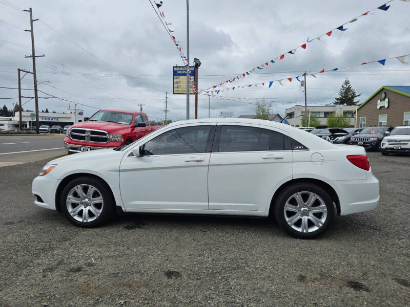 2013 Chrysler 200 LX